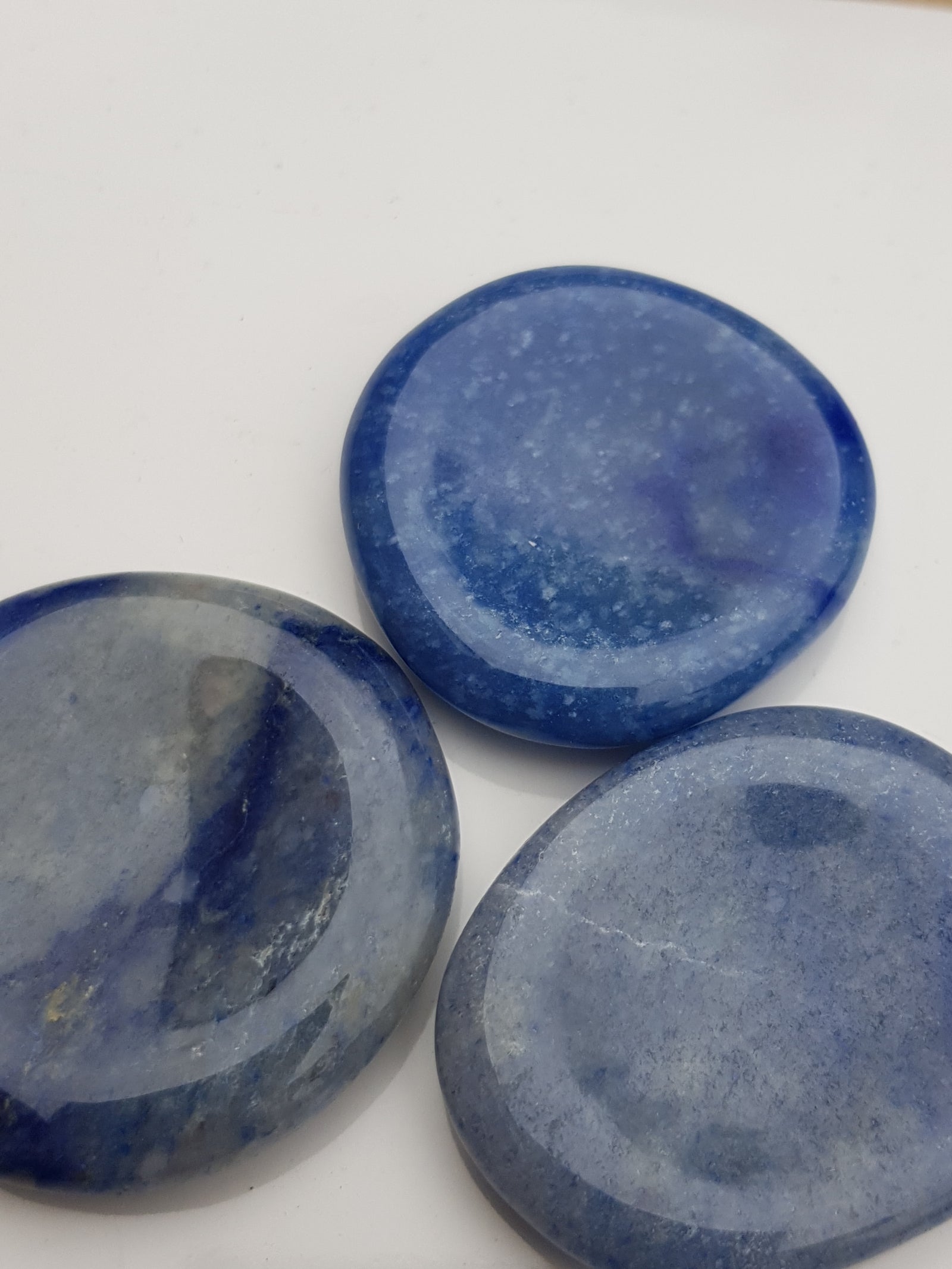 Blue calcite worrystone - The Science of Magic 