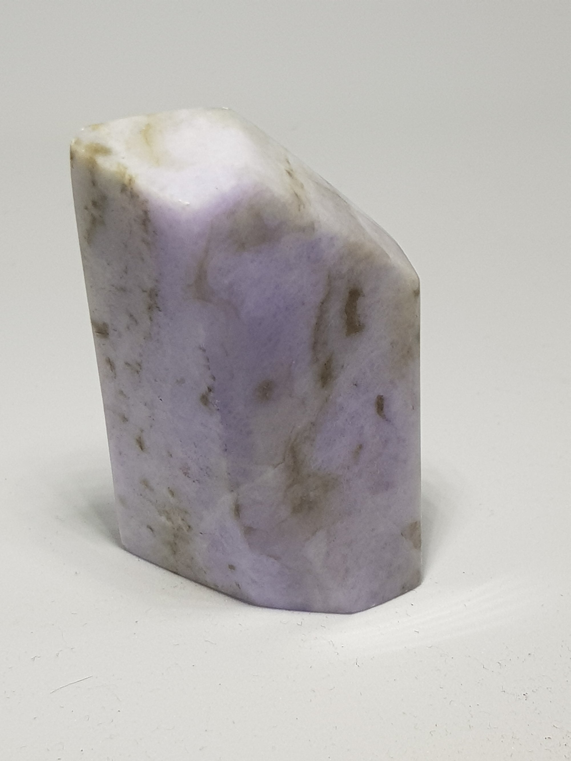 Lavender jadeite (Burma) - The Science of Magic 