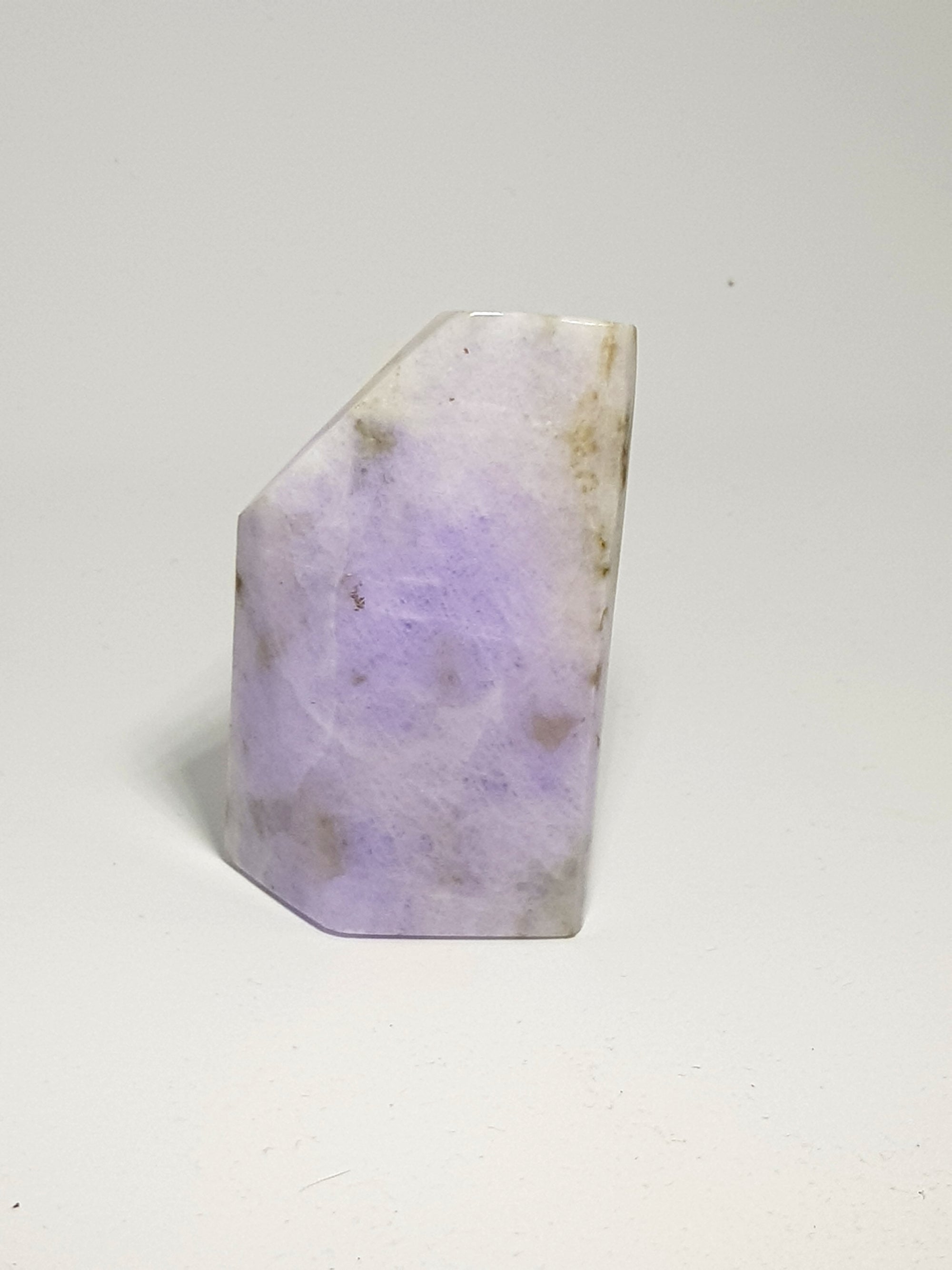 Lavender jadeite (Burma) - The Science of Magic 
