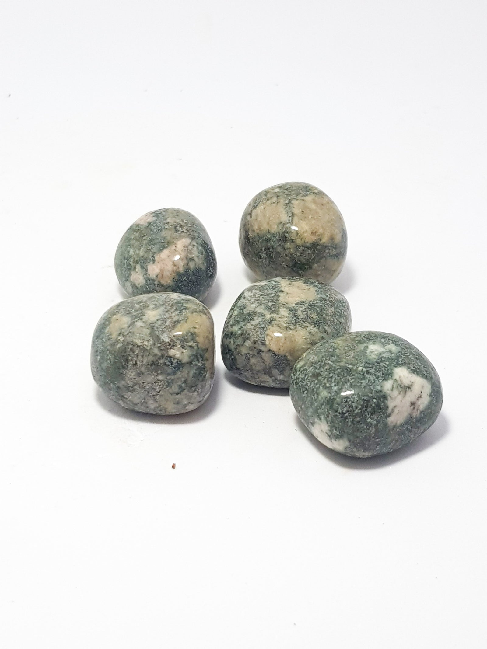 preselli doloreite / stonehenge stone tumblestones